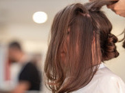4 Updo untuk Pemilik Rambut Tipis Biar Tidak Mati Gaya