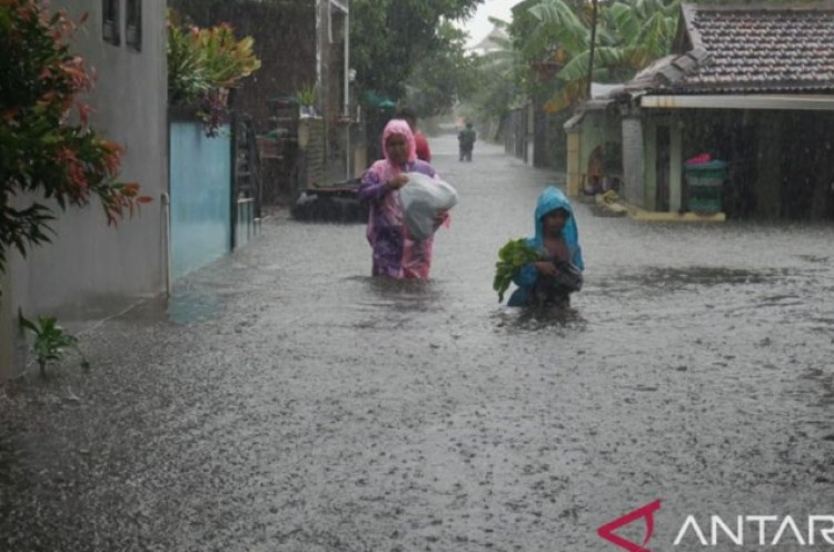 BMKG Modifikasi Cuaca Atasi Banjir Jateng yang Meluas