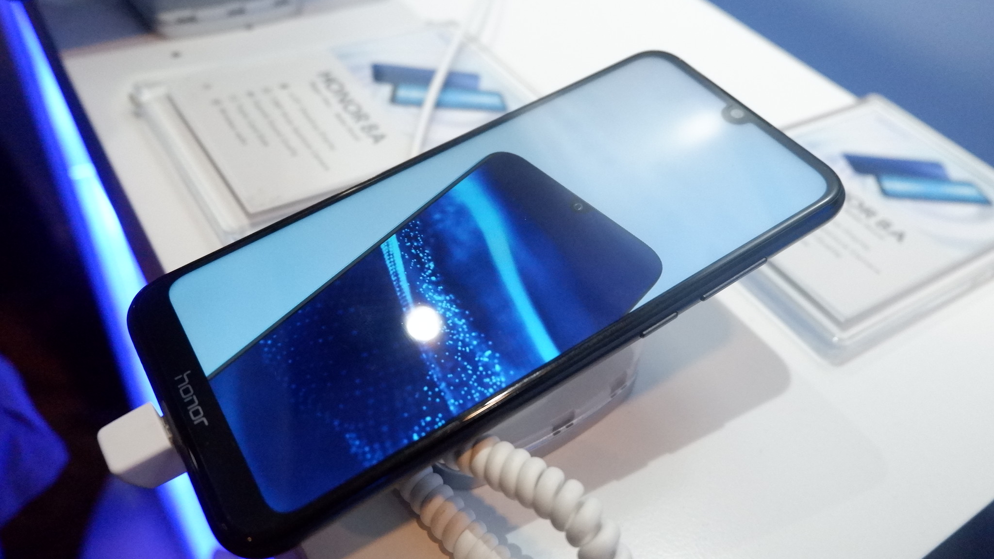 Honor 10 Lite dan Honor 8A, Ponsel Pintar Kece Cocok untuk Anak Muda 
