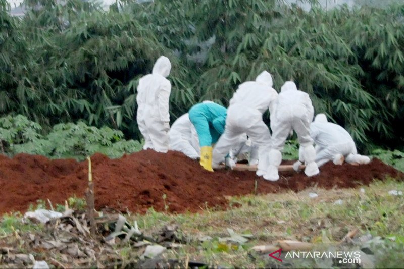IDI Minta Pemerintah Berikan Vaksin Ketiga Bagi Nakes