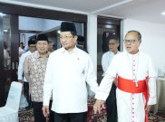 Simbol Toleransi, Kardinal Suharyo Gandeng Tangan Menteri Agama di Momen Idul Fitri
