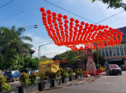 Ribuan Lampion di Pasar Gede Solo Jadi Destinasi Wisata Imlek