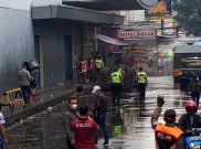 Water Cannon Semprot Disinfektan ke Lapak di Tanah Abang, Ini Klarifikasi Polisi