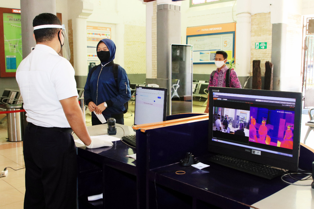 Syarat Naik KA Jarak Jauh dan Lokal Saat Masa Perpanjangan PPKM Level 4