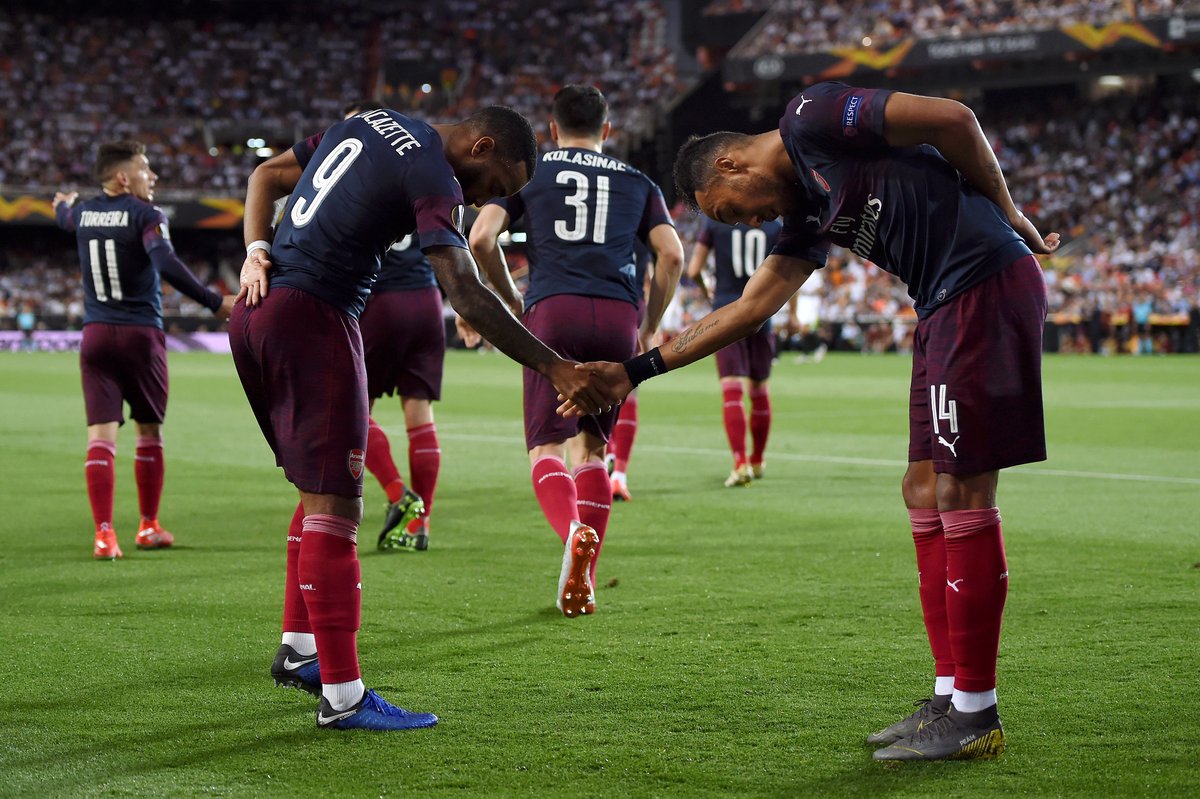 Arsenal Melenggang ke Final