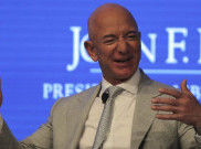 Jeff Bezos ke Luar Angkasa Bareng Pilot Perempuan Lansia