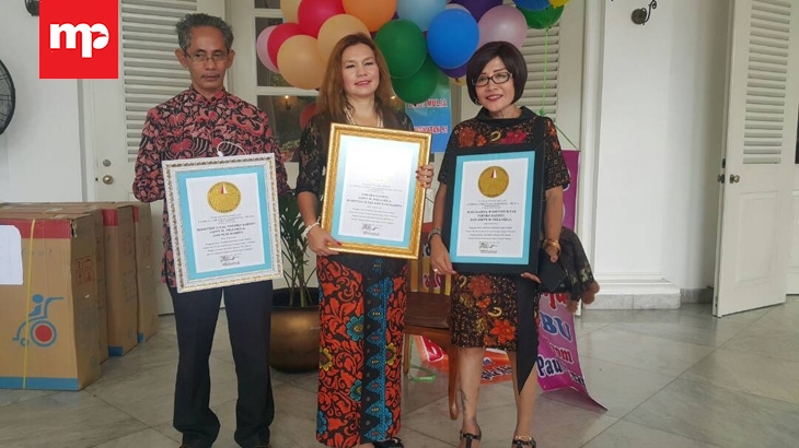 Penggagas Karangan Bunga Ahok-Djarot Terima Penghargaan