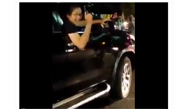 Aksi todong senjata. (Foto: Tangkapan Layar)