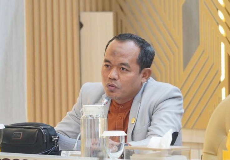 Tanggul Beton Berdiri di Cilincing, DPR Ingatkan Adanya Potensi Nelayan Kecil Kesulitan Melaut