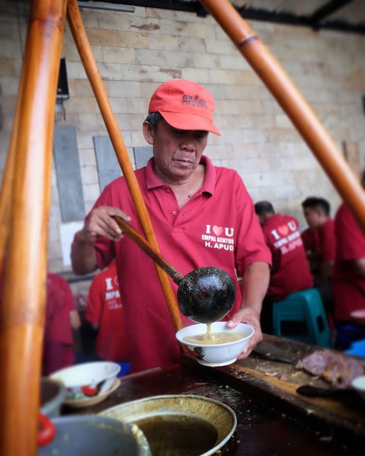 Empal Gentong Haji Apud. (Foto: instagram.com/travelmagzgo)