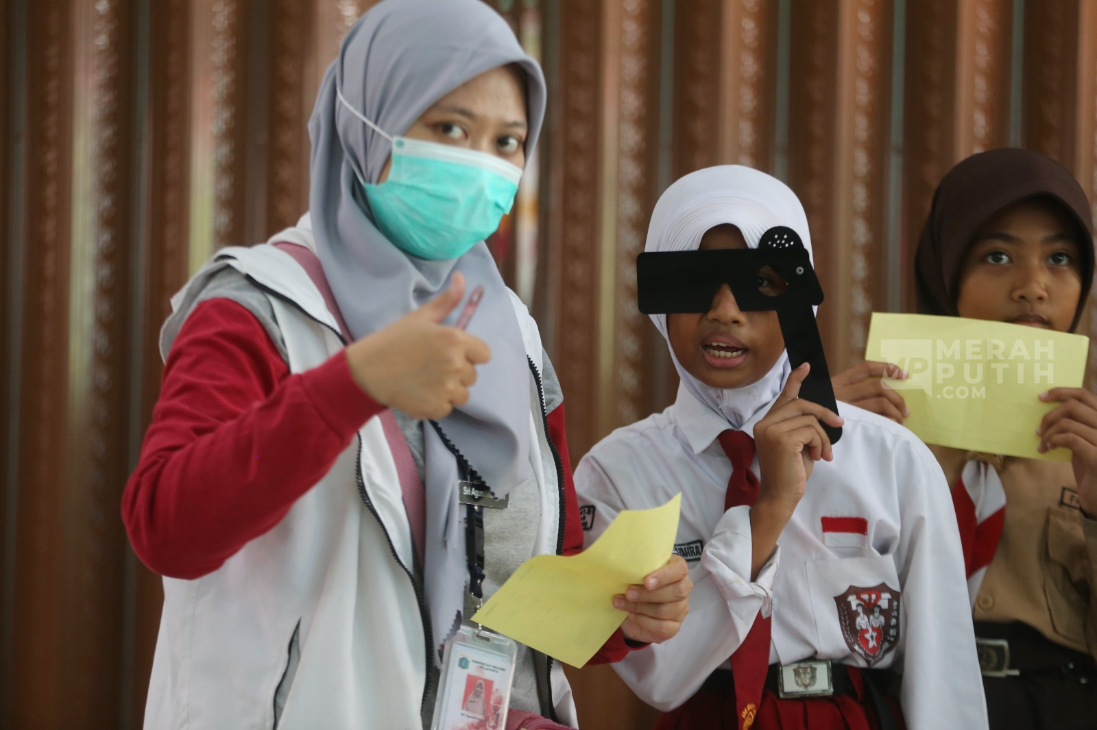 Antusias Siswa SDN Kramat Jati 02 Pagi Ikuti Cek Kesehatan Gratis dan Imunisasi