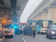 Tabrakan Karambol 4 Kendaraan Jalur Cepat Tol Japek KM 26, Korban Dilarikan ke RS Siloam Bekasi 