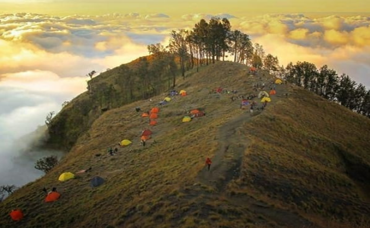 Suasana Gunung Rinjani sebelum gempa