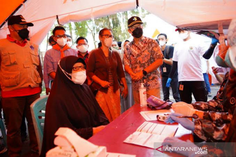 Mandalawangi Bergerak Lakukan Vaksinasi Warga di Kaki Gunung