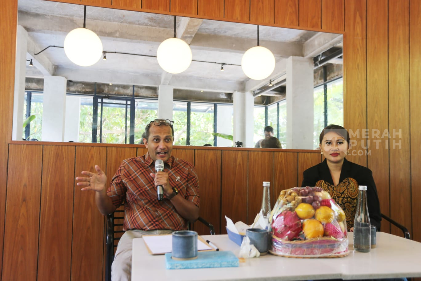 Wamenkum Edward Omar Sharif Hiariej Diskusi Bareng Iwakum bahas KUHP dan KUHAP 