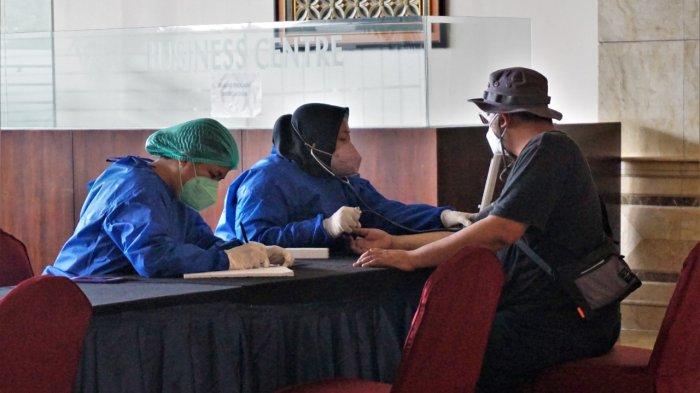 Atlet kontingen DKI tiba di Jakarta dan segera isoter di Hotel Grand Cempaka, Jakarta Pusat, Kamis (14/10). Foto: Istimewa