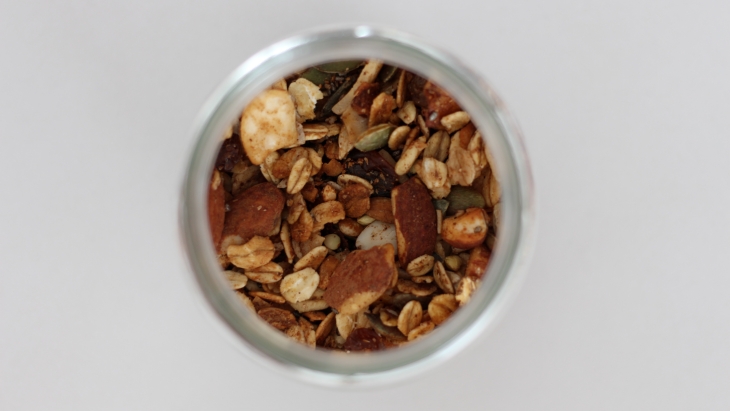 Vitamin E bisa melawan penuaan kulit. (Foto: Unsplash/Fatima Teixeira)