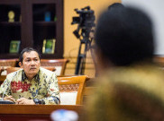   KPK Minta Jokowi Laporkan Gratifikasi Jersey dari Presiden Argentina