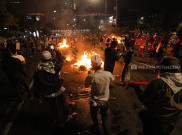  Rusuh Depan Bawaslu, Massa Serang Polisi dan Wartawan 