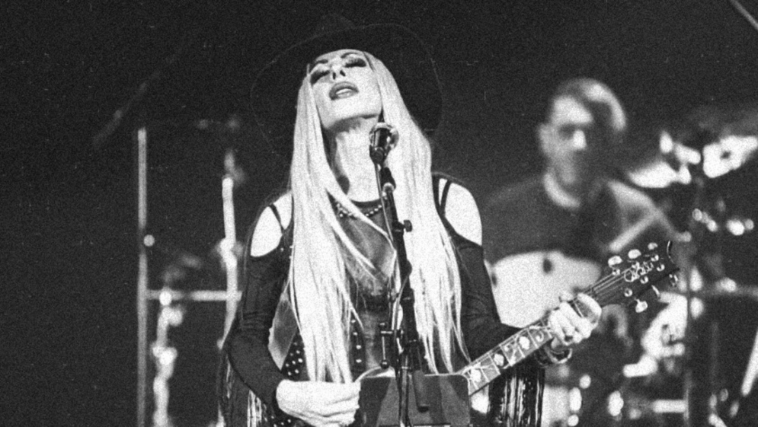 Gitaris Orianthi Rilis Single Pertama Bertajuk 'First Time Blues'