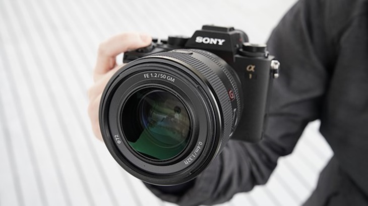 Sony Rilis Lensa Terbaru, Bikin Bokeh Jadi Makin Estetik