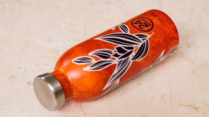 Ada Desain Batik di Botol Asal Italia