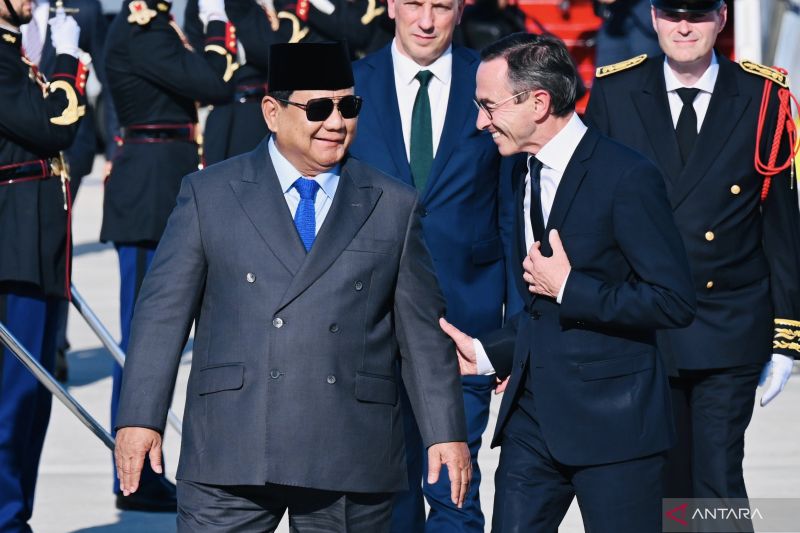 Presiden Prabowo Subianto Tiba di Paris Hadiri Parade Militer Hari Bastille Prancis