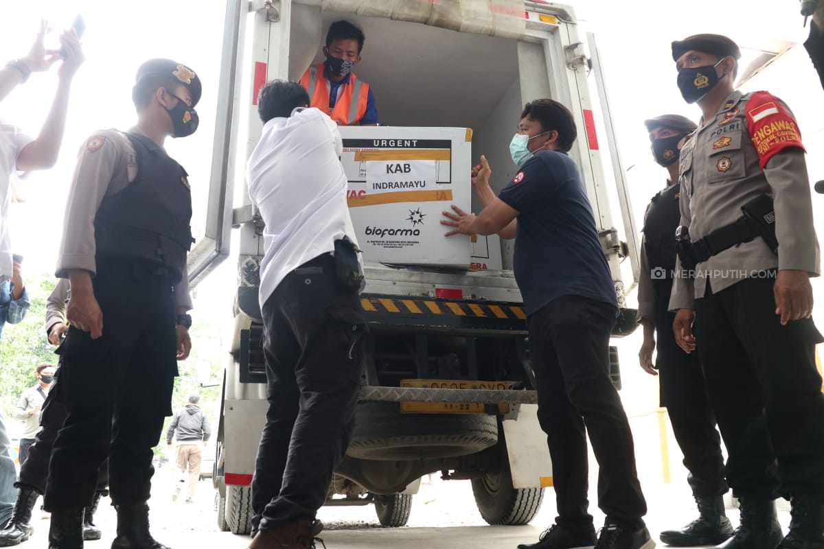 9.200 Vial Vaksin Sinovac Tiba di Indramayu