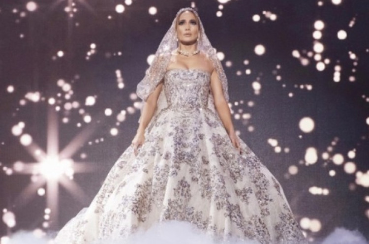 Jennifer Lopez Kenakan Gaun Pengantin 43 Kg dalam Film ‘Marry Me’