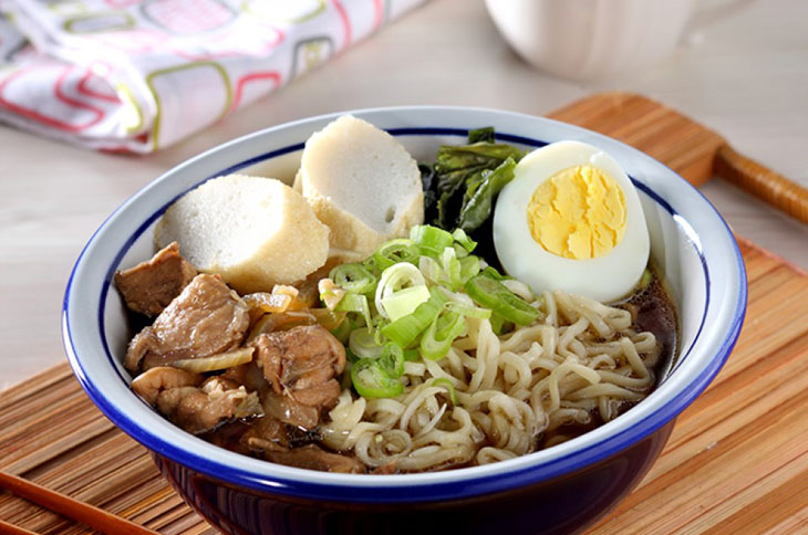 Nikmati Kelezatan Mi ala Jepang dengan Chicken Ramen Ini