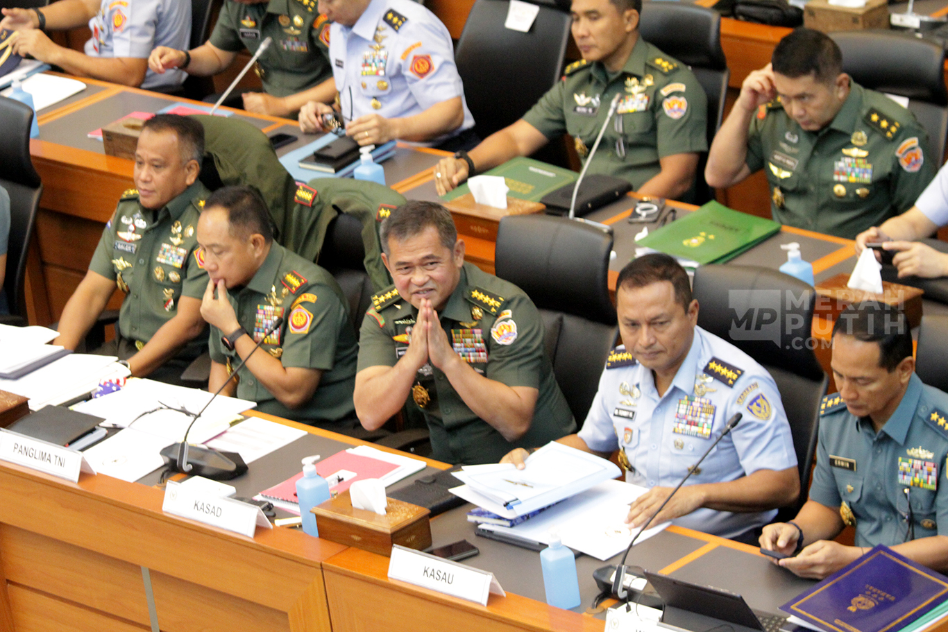 Raker Panglima TNI dengan Komisi I DPR Bahas Perubahan UU No 34 Tahun 2004 Tentang TNI