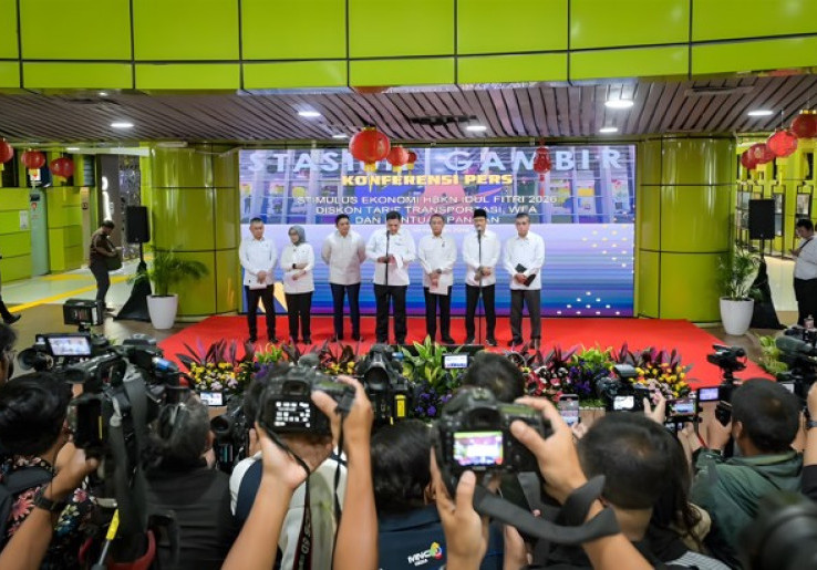 35,04 Juta Warga Miskin Dapat Bantuan 10 Kg Beras dan 2 Liter Minyak Goreng Jelang Ramadan