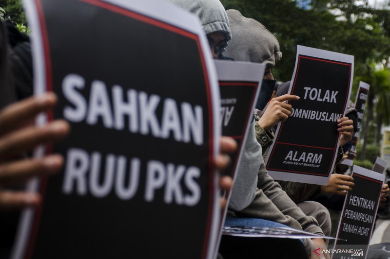 Demo desakan pengesahan RUU PKS atau RUU TPKS. (Foto: Antara)