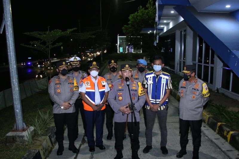 Kapolri Sebut One Way dan Ganjil Genap Efektif Urai Kemacetan di Tol