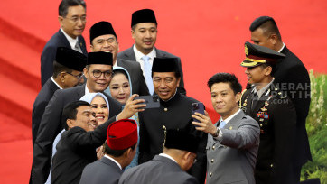 Momen Presiden Joko Widodo Hadiri Pelantikan Presiden dan Wakil Presiden RI