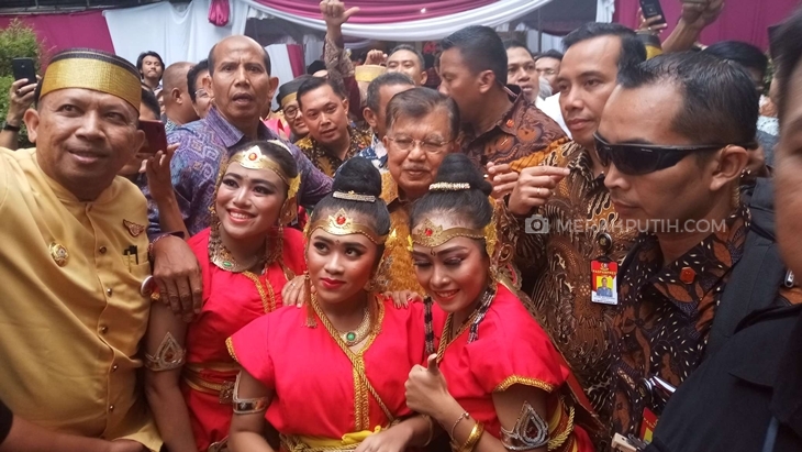 Jusuf Kalla Minta Masjid Disterilisasi Sebelum Salat Idul Adha
