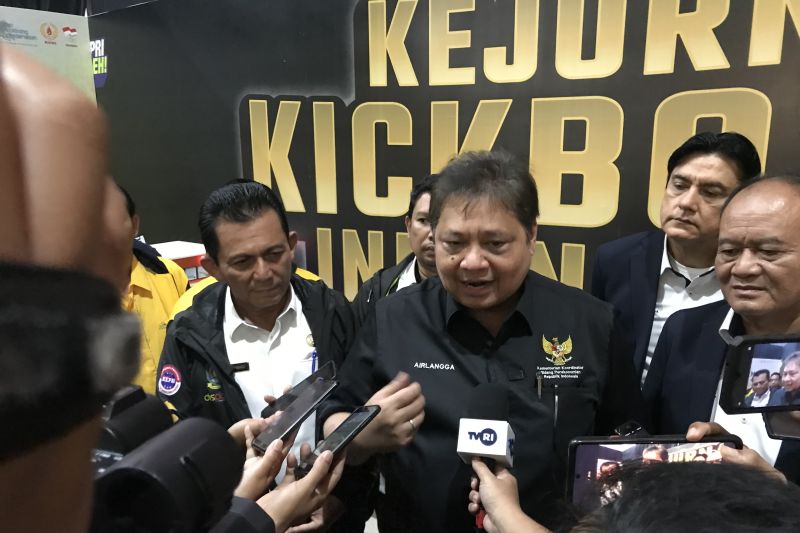 Duet Ganjar-Airlangga Rajai Simulasi Pilpres Versi LSI Denny JA