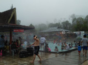 Wisata Murah Keluarga di Tengah Kebun Teh Bandung Selatan