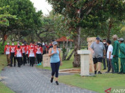 Wapres Berolahraga Susuri Pantai Nusa Dua, Sapa Warga dan Turis