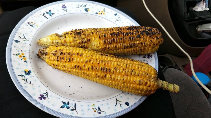 Jagung bakar. (Foto: Instagram/rinikartinitaufik)