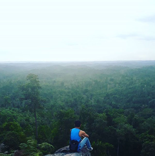 dinding batu samboja