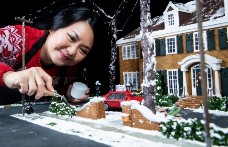 Replika Rumah Ikonik 'Home Alone' dari Kue Jahe