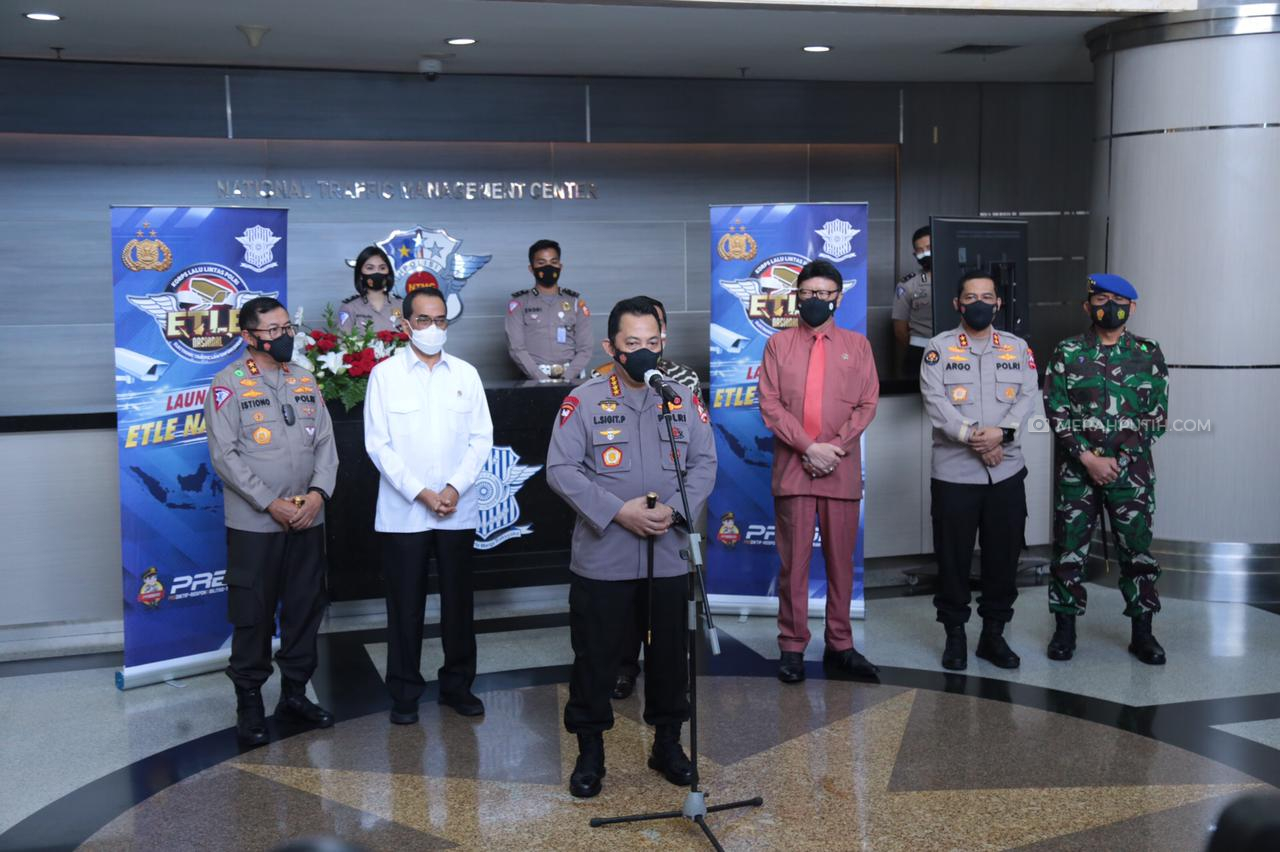 Kapolri Jenderal Listyo Sigit Prabowo meresmikan tilang elektronik atau Elektronic Traffic Law Enforcement (e-TLE) nasional tahap 1. Foto: MP/Kanu