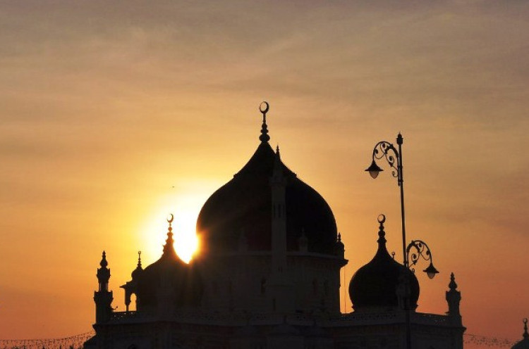 Rahasia Peradaban Islam di Pulau Sejuta Masjid
