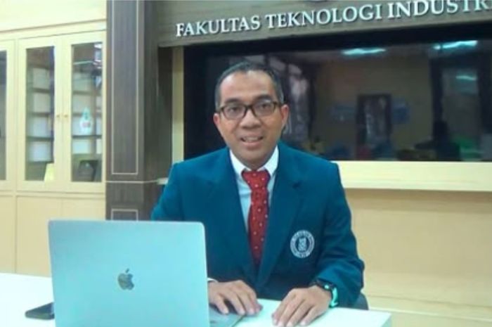 Sosok Brian Yuliarto, Profesor Nanoteknologi Jebolan ITB yang Diisukan Jadi Mendiktisaintek