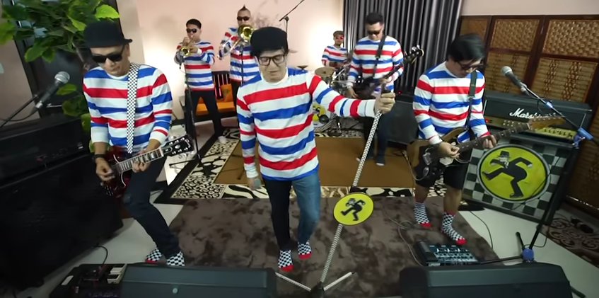 Makna Lirik Lagu Mawar Hitam Tipe-X