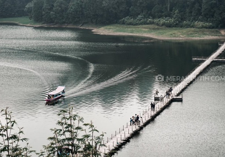 Kece Banget, ini 3 Spot Instagramable di Sekitar Danau Situ Patenggang