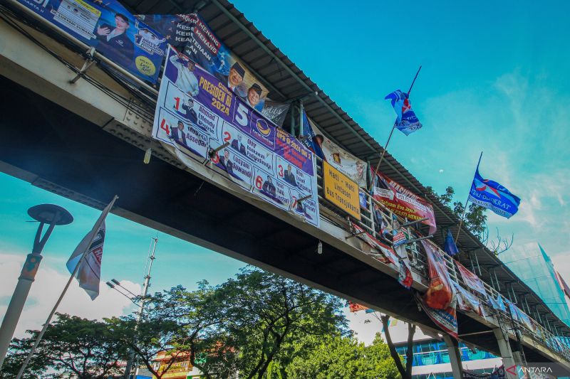 Pramono Bakal Tindak Bendera Partai yang Ganggu Keindahan Kota, Pasukan Oranye Jadi Andalan