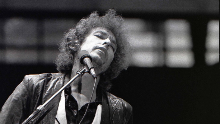 Tulisan Tangan Lirik ‘Desolation Row’ Bob Dylan Dilelang Rp 6 Miliar