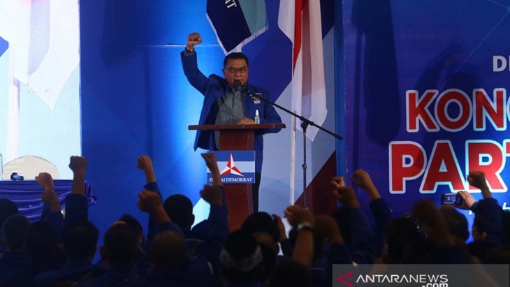Moeldoko menyampaikan pidato perdana saat KLB Partai Demokrat di The Hill Hotel Sibolangit, Deli Serdang, Sumatera Utara, Jumat (5/3/2021). ANTARA FOTO/Endi Ahmad/Lmo/aww.